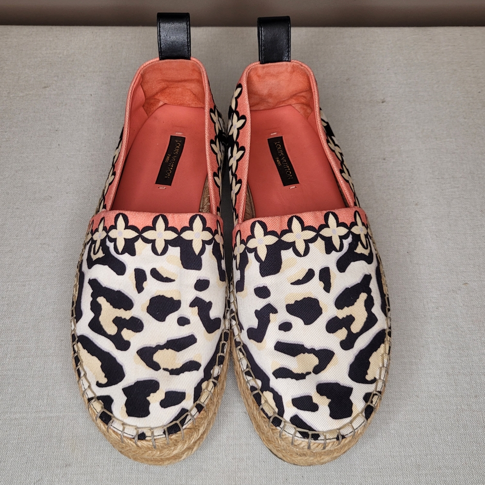 Louis Vuitton Espadrilles with Black, White and Coral Leopard Print Size 6